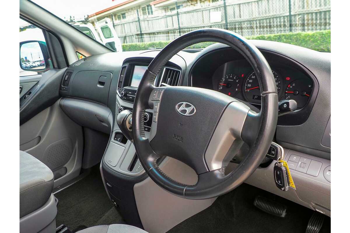 2015 Hyundai iMax  TQ3-W Series II