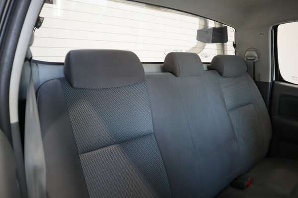 2013 Toyota HiLux 4x4 SR5 3.0L T Double1R 001 1R61290A1