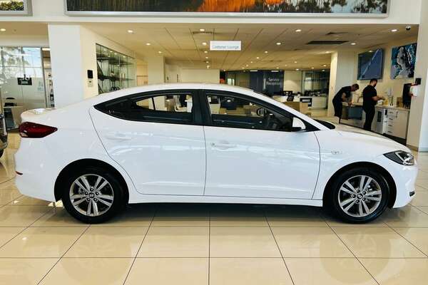 2018 Hyundai Elantra Active AD