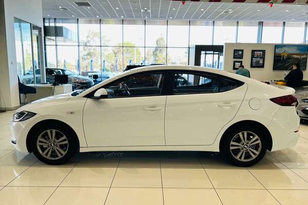 2018 Hyundai Elantra Active AD