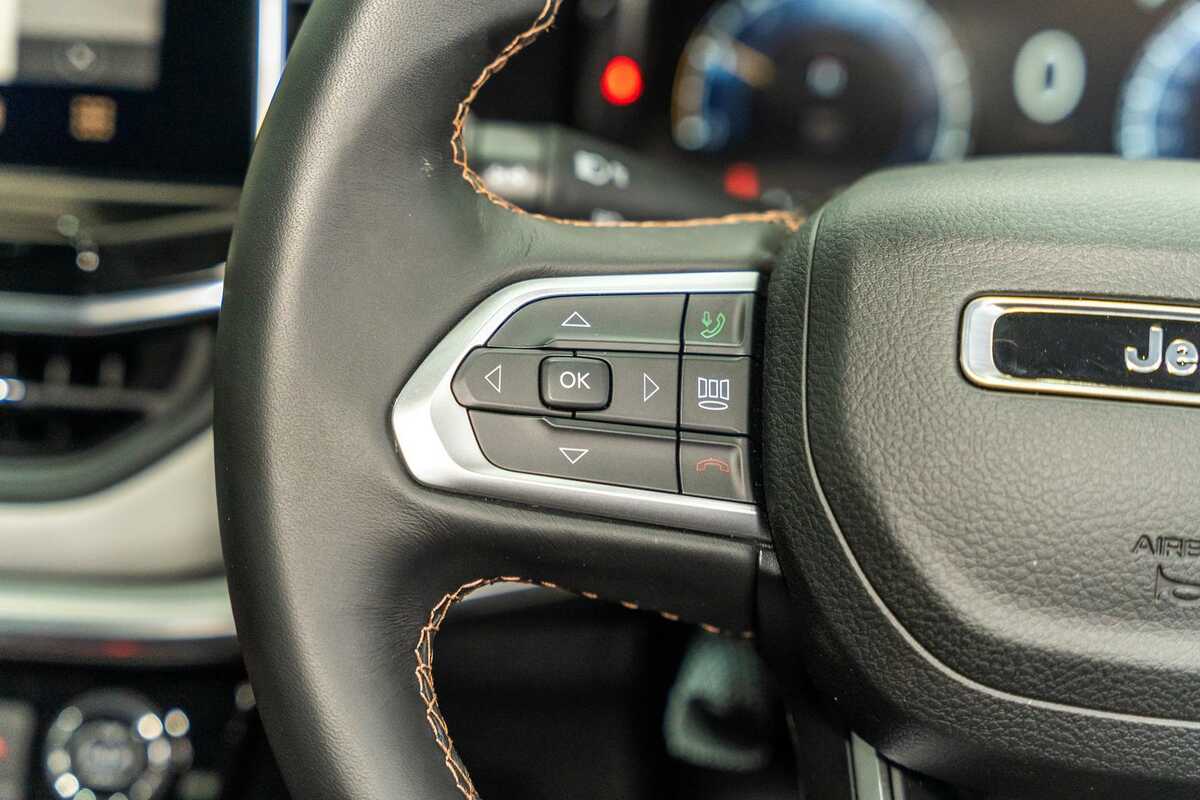 2022 Jeep Compass Limited M6