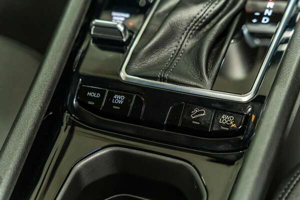 2022 Jeep Compass Limited M6