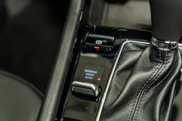 2022 Jeep Compass Limited M6
