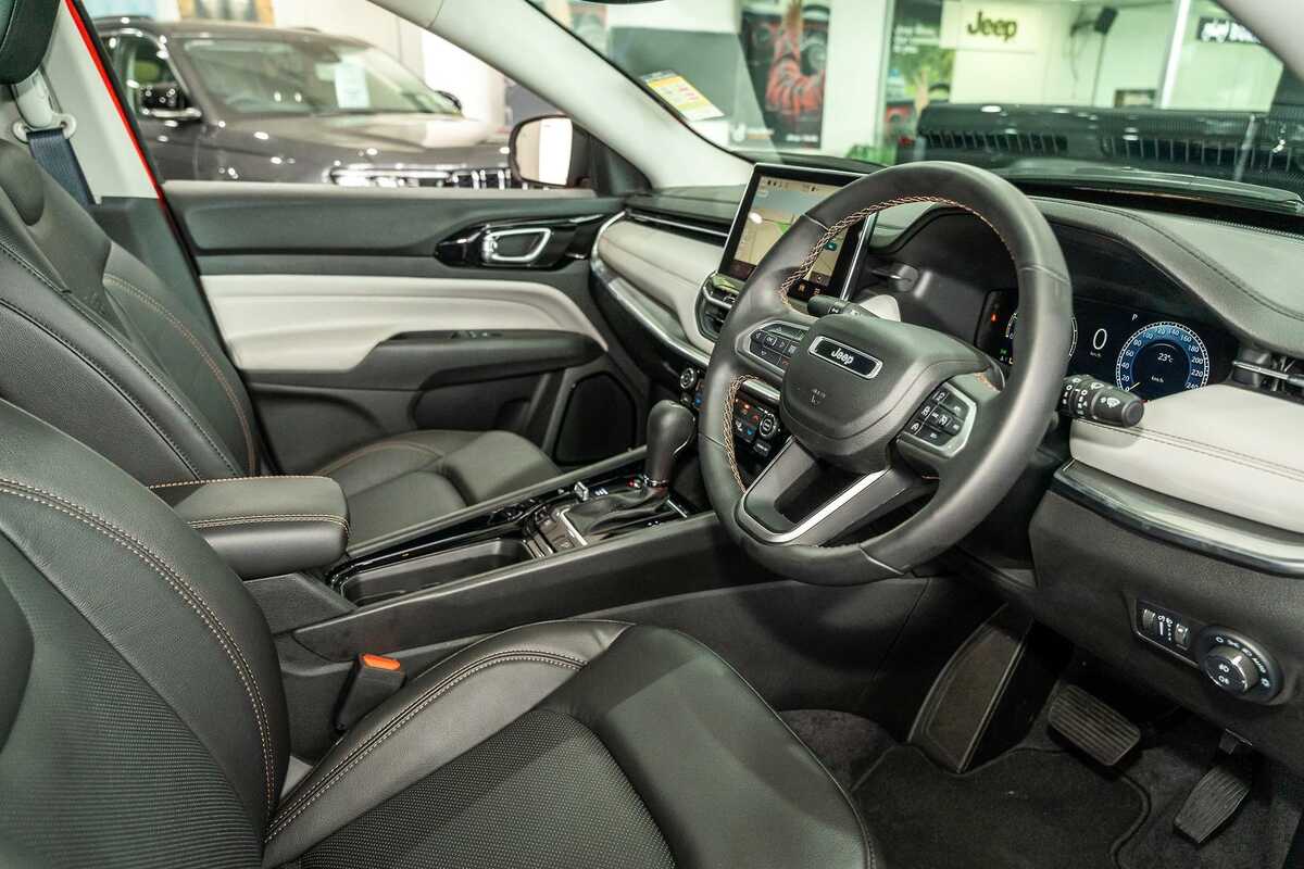2022 Jeep Compass Limited M6