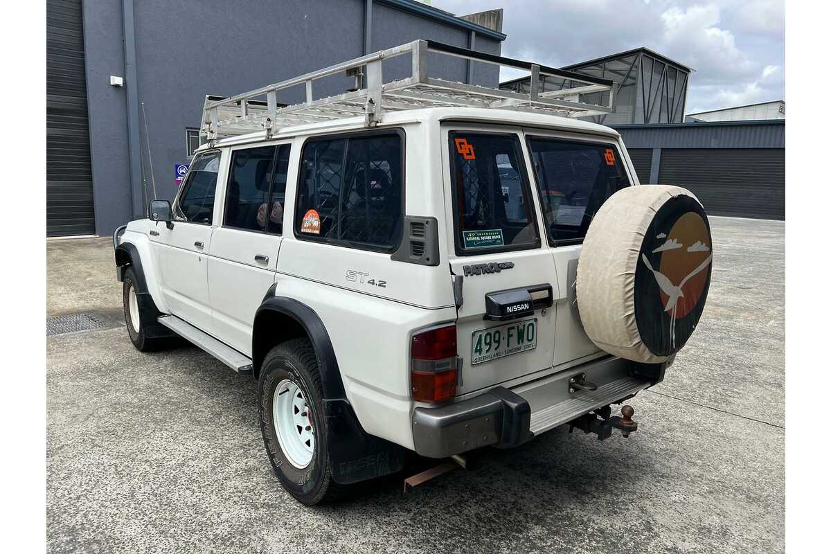 1988 Nissan Patrol ST GQ