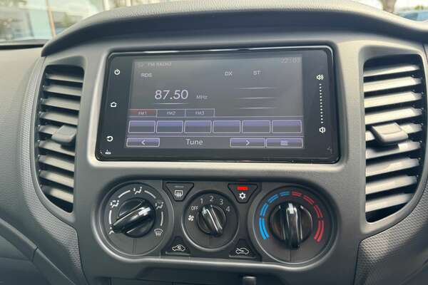2023 Mitsubishi Triton GLX MR