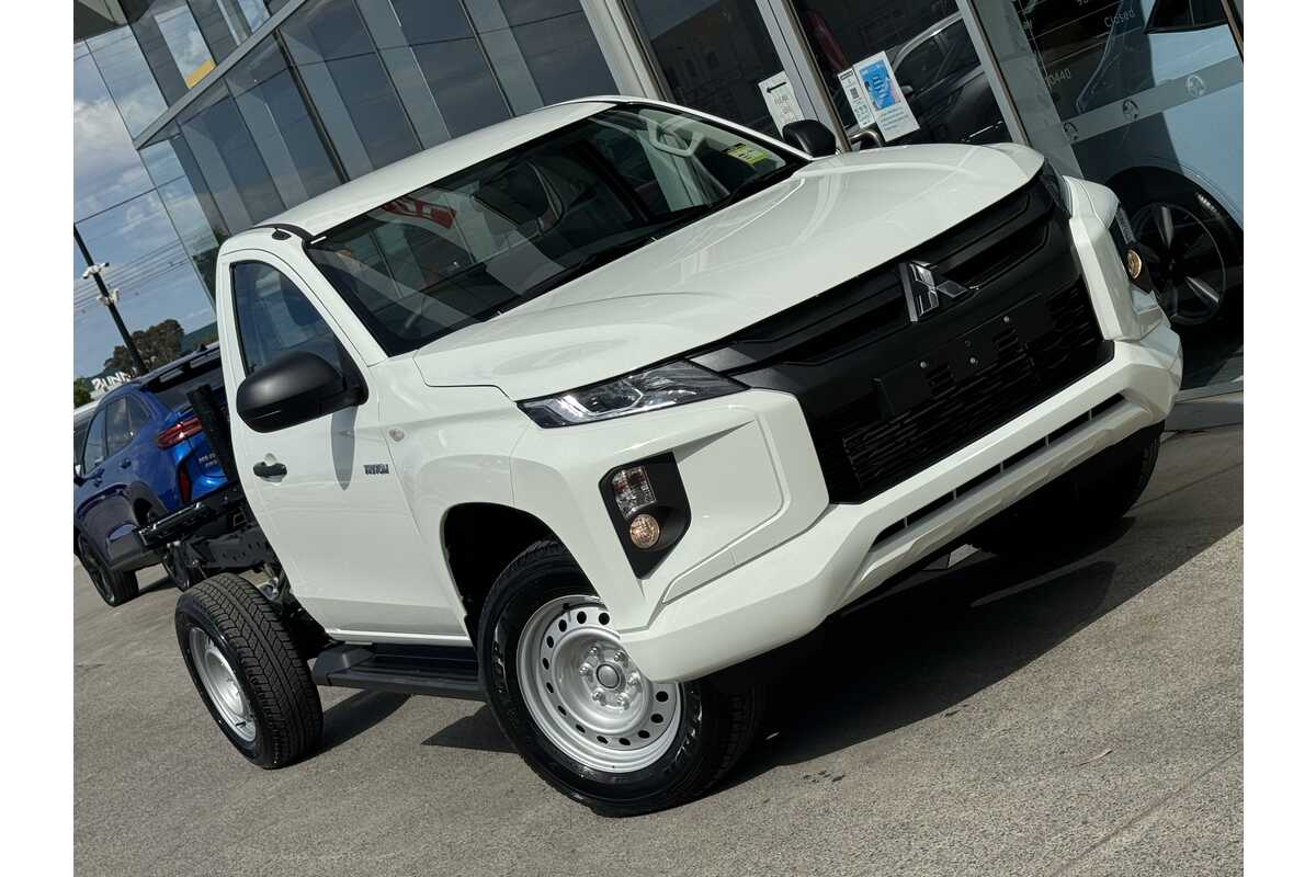 2023 Mitsubishi Triton GLX MR
