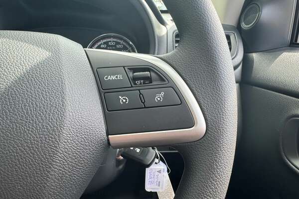2023 Mitsubishi Triton GLX MR