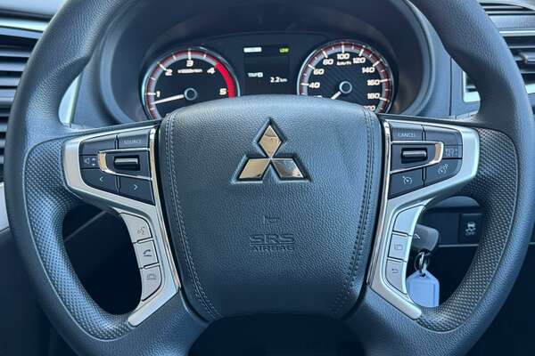 2023 Mitsubishi Triton GLX Plus MR