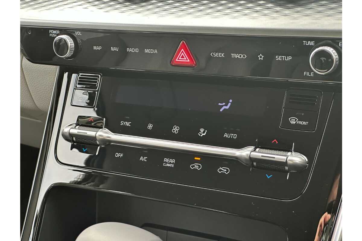 2023 Kia Carnival Si KA4