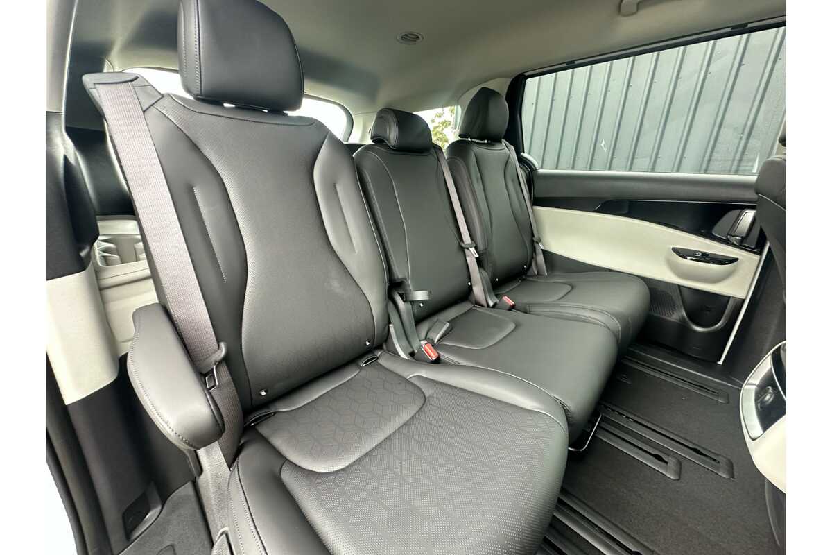 2023 Kia Carnival SLi KA4