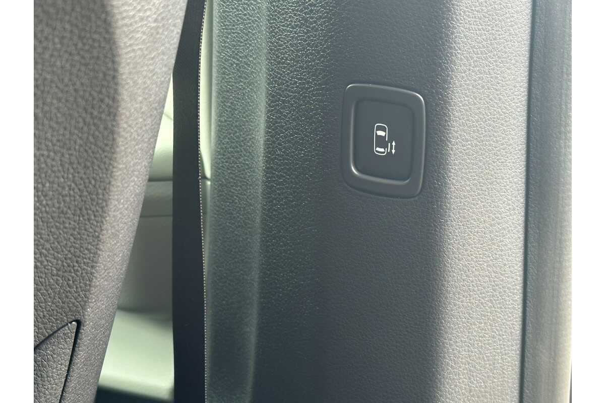 2023 Kia Carnival SLi KA4