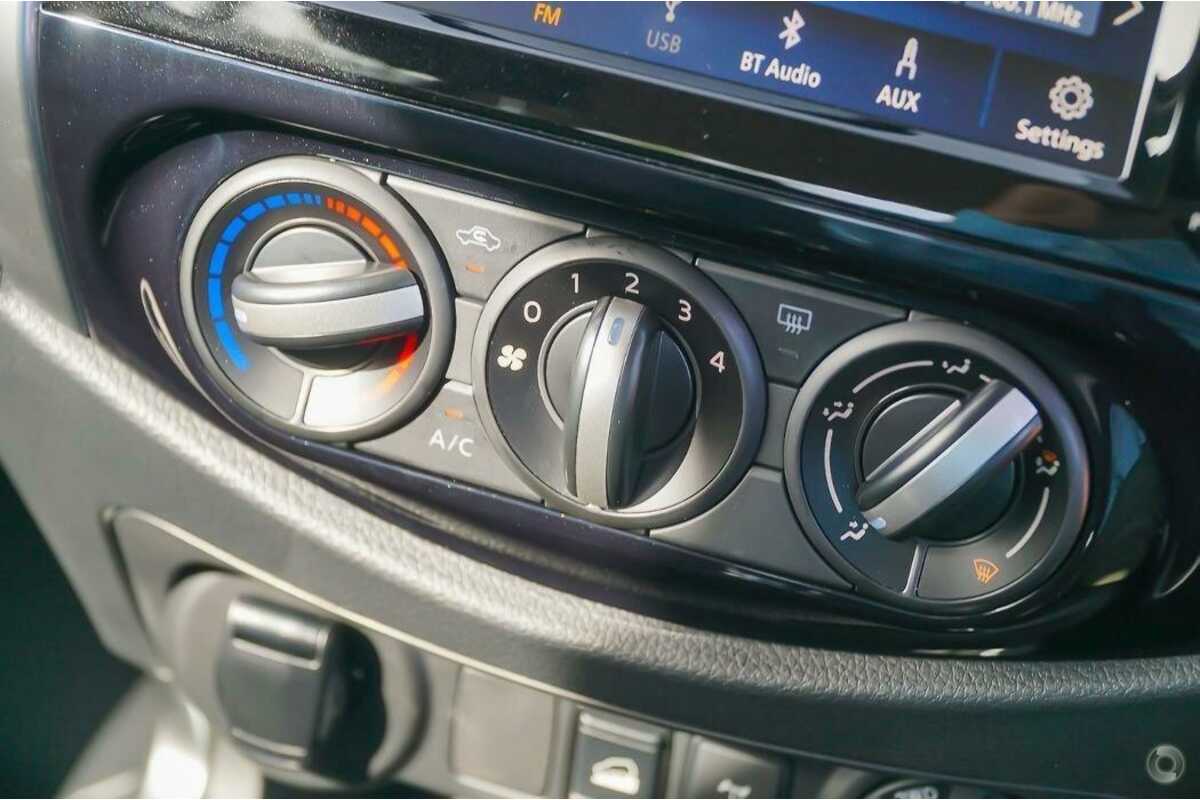2023 Nissan Navara SL D23