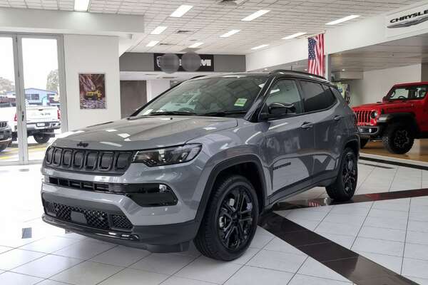 2023 Jeep Compass Night Eagle M6