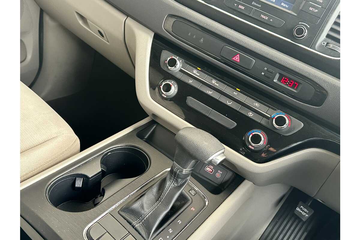 2017 Kia Carnival S YP MY17