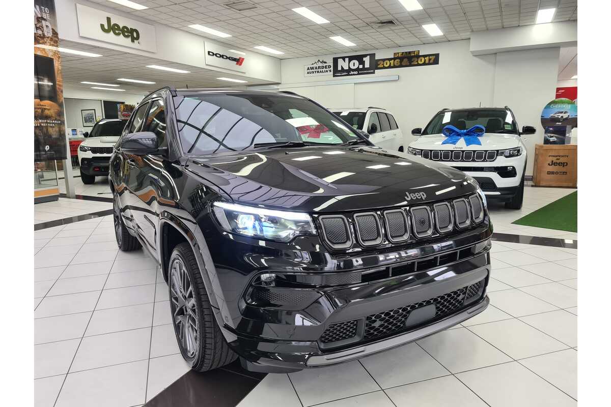 2023 Jeep Compass S-Limited M6