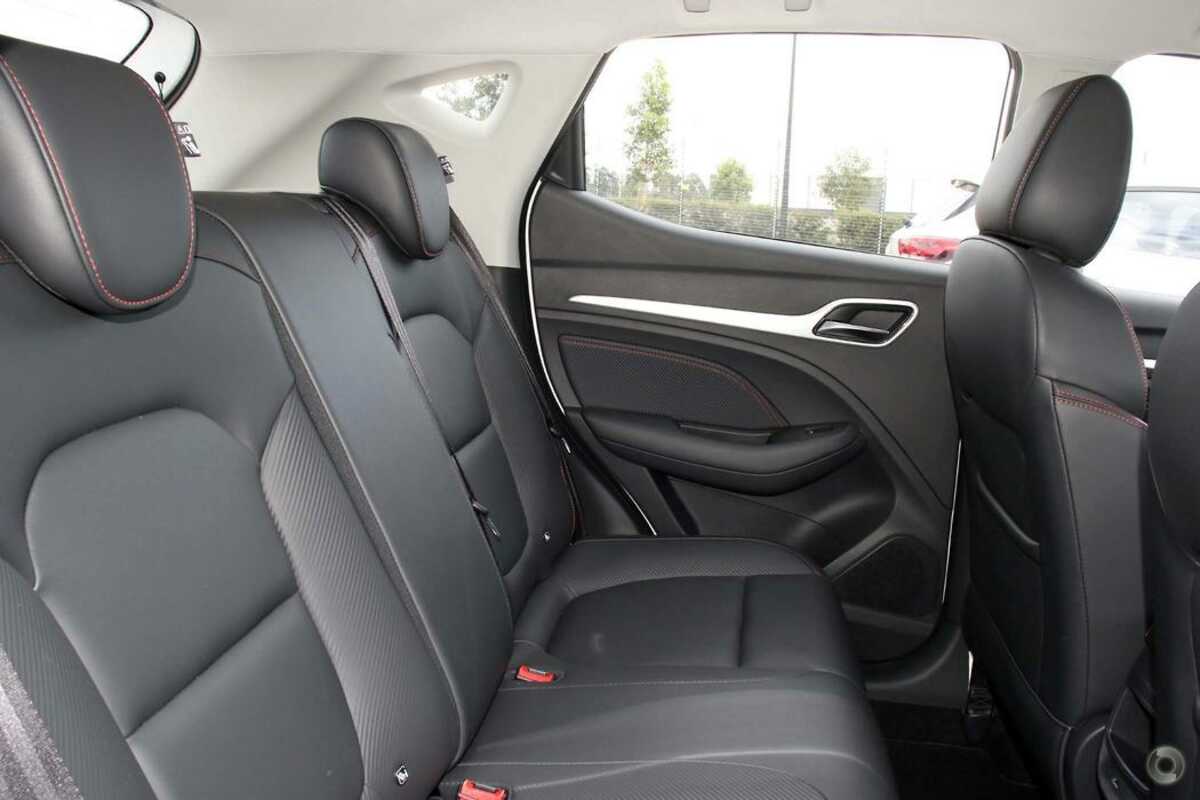 2023 MG ZST Excite S13