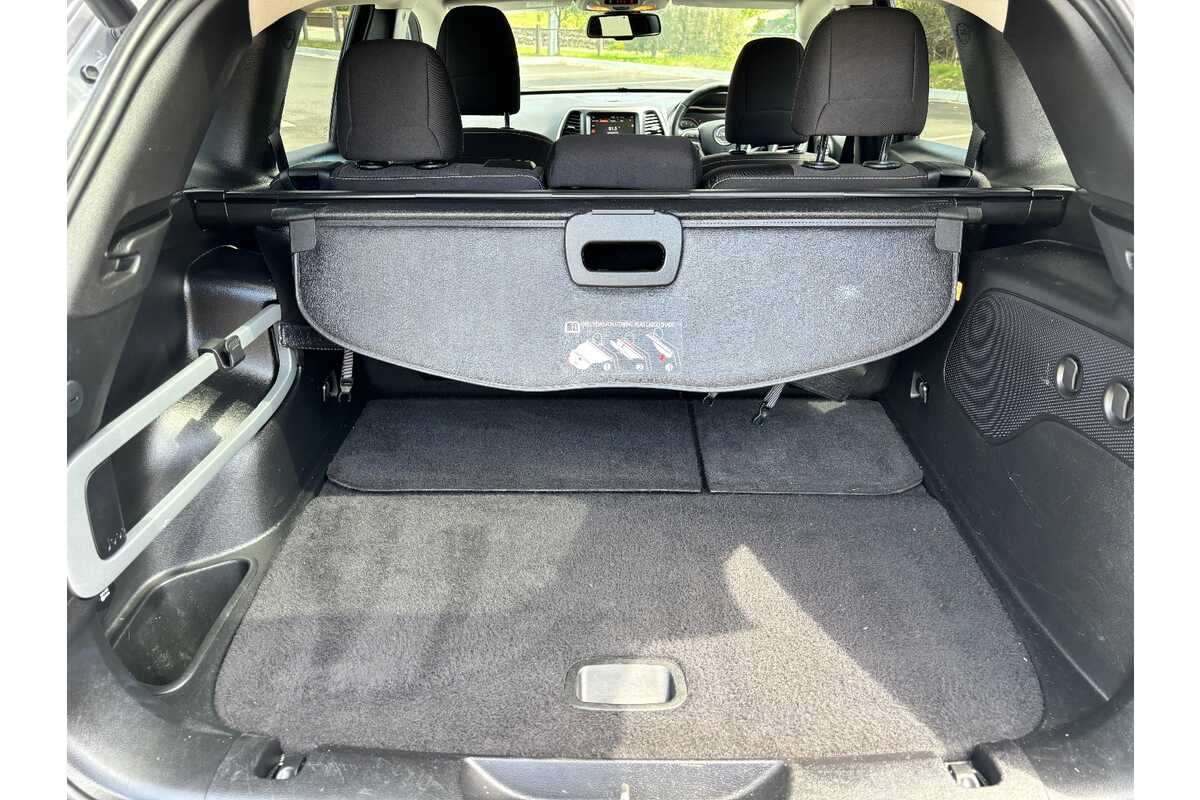 2015 Jeep Cherokee LONGITUDE KL MY15