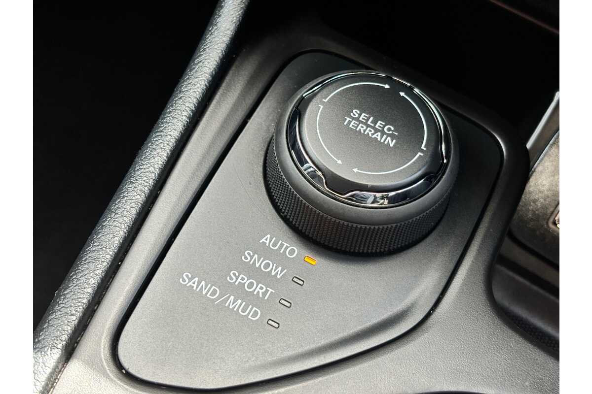 2015 Jeep Cherokee LONGITUDE KL MY15
