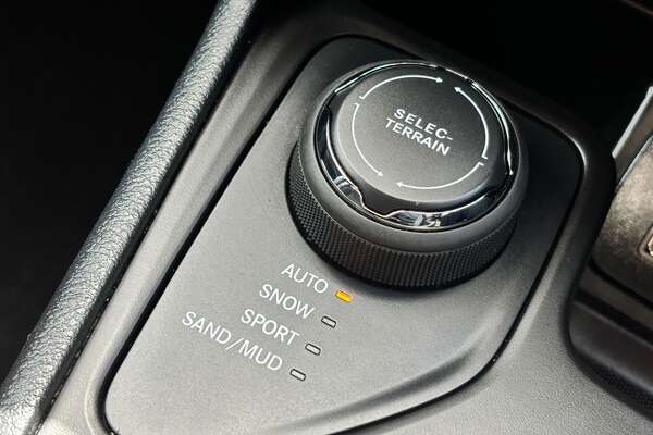 2015 Jeep Cherokee LONGITUDE KL MY15