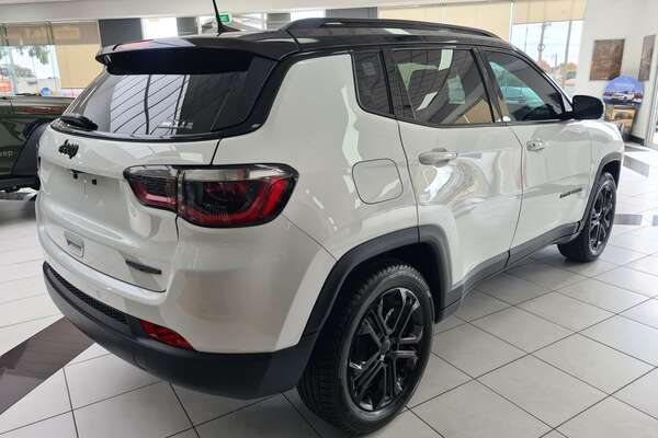 2023 Jeep Compass Night Eagle M6