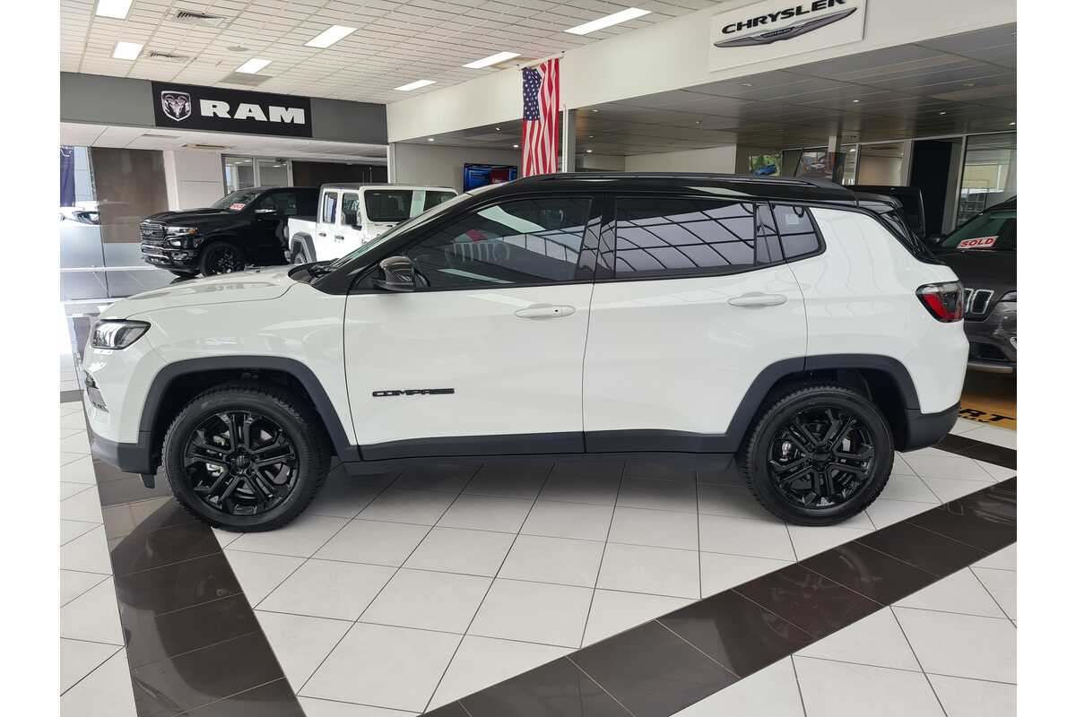 2023 Jeep Compass Night Eagle M6
