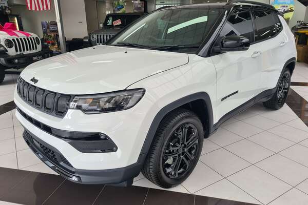 2023 Jeep Compass Night Eagle M6