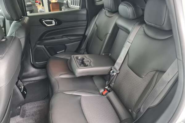 2023 Jeep Compass Night Eagle M6