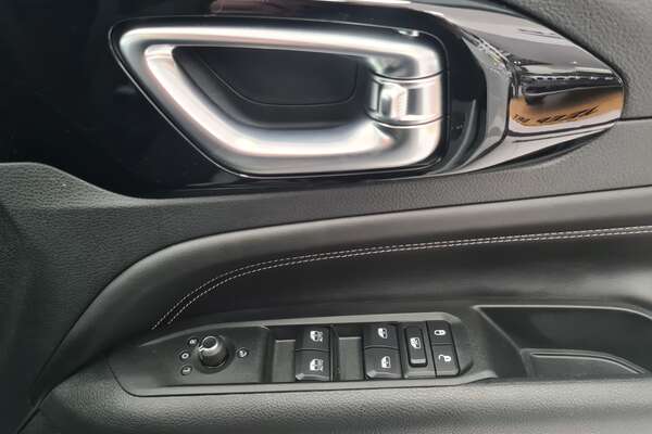2023 Jeep Compass Night Eagle M6