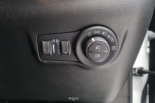 2023 Jeep Compass Night Eagle M6