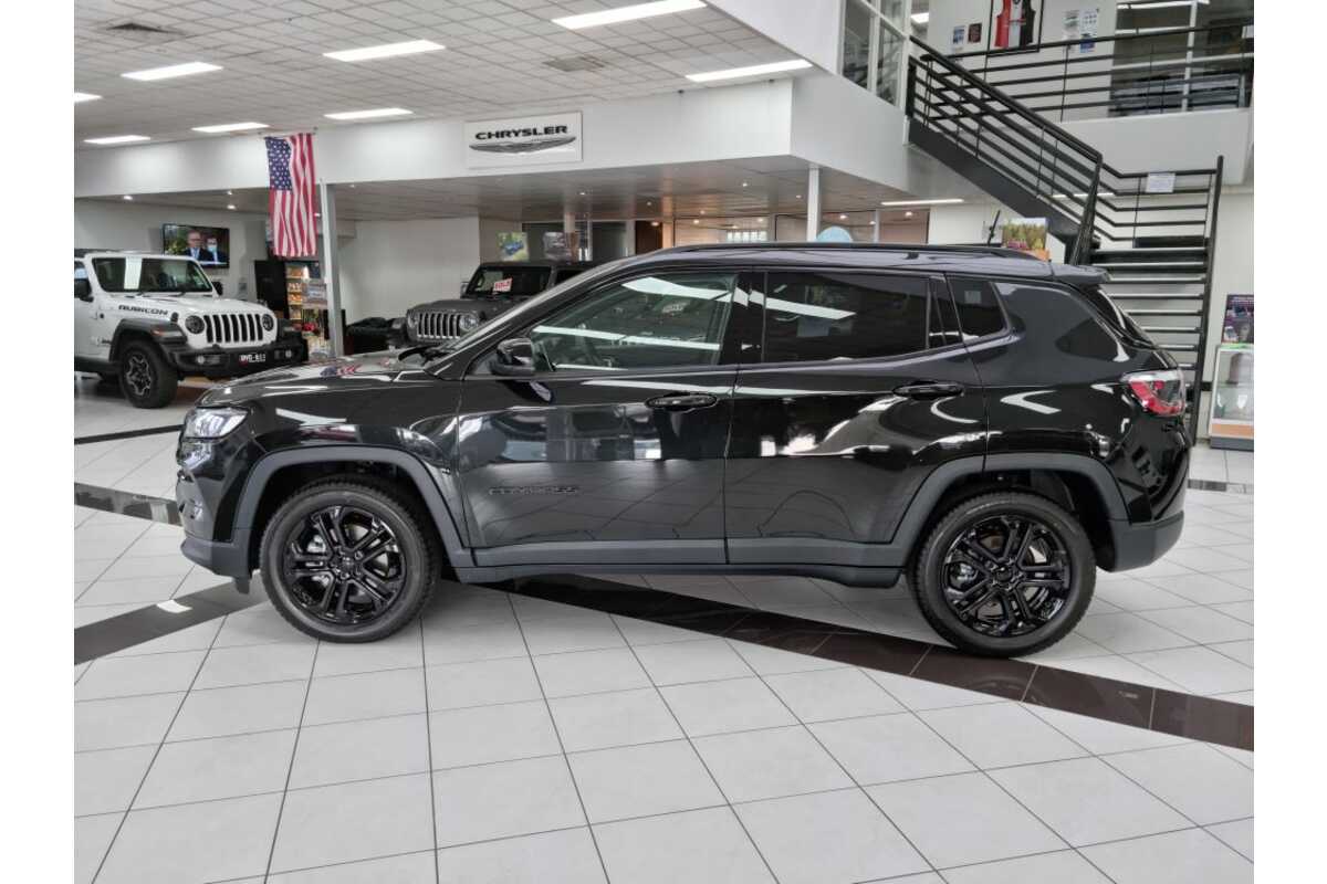 2023 Jeep Compass Night Eagle M6