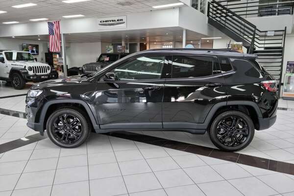2023 Jeep Compass Night Eagle M6