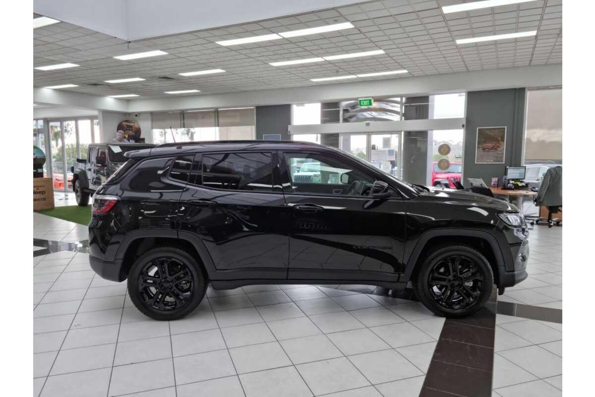 2023 Jeep Compass Night Eagle M6