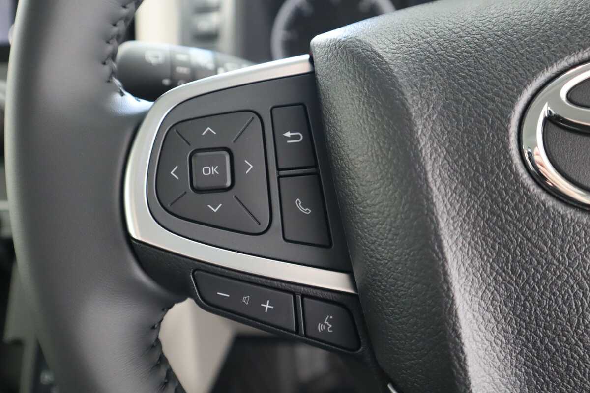 2023 Toyota Hiace Van LWB 2.8L T004 9612130F1