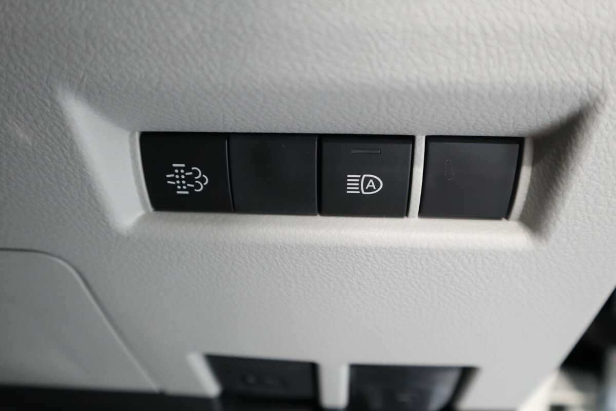 2023 Toyota Hiace Van LWB 2.8L T004 9612130F1