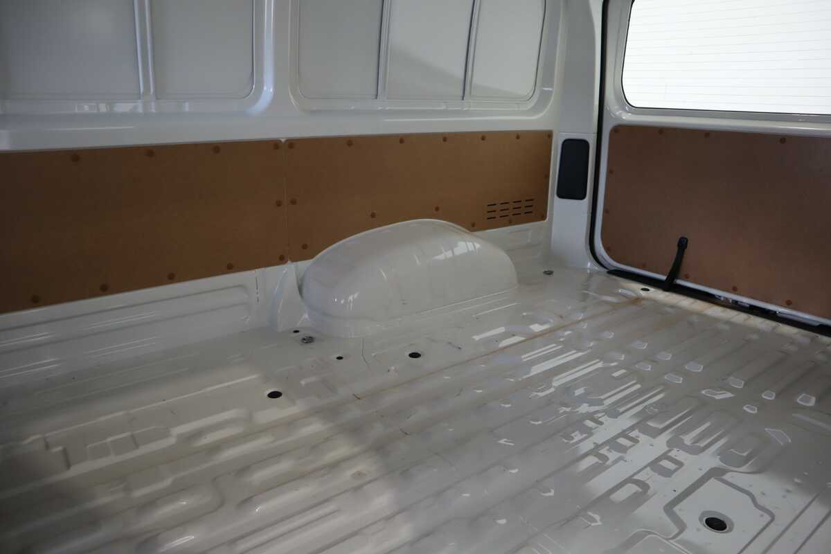 2023 Toyota Hiace Van LWB 2.8L T004 9612130F1