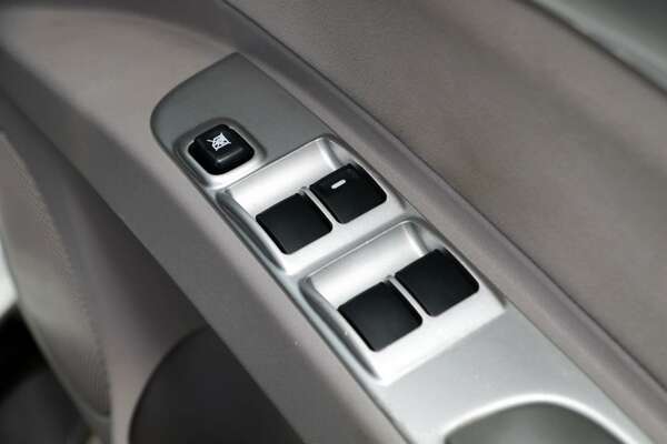 2012 Mitsubishi Challenger  PB