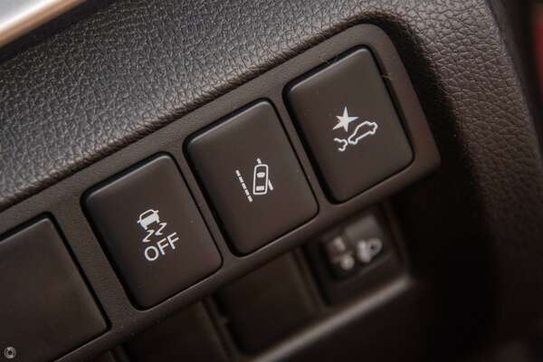 2023 Mitsubishi Eclipse Cross LS YB