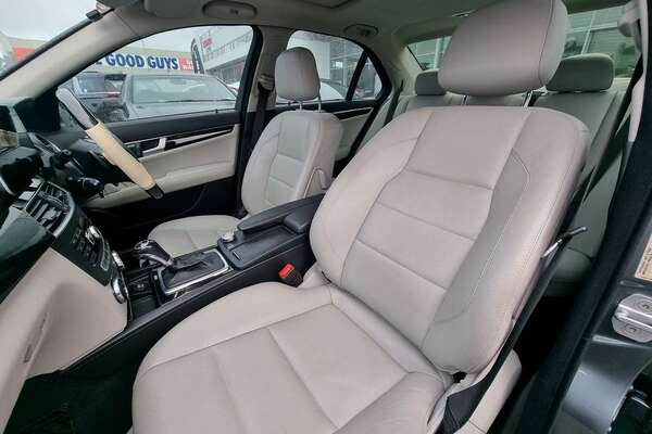 2011 Mercedes Benz C-Class C250 CGI Elegance W204