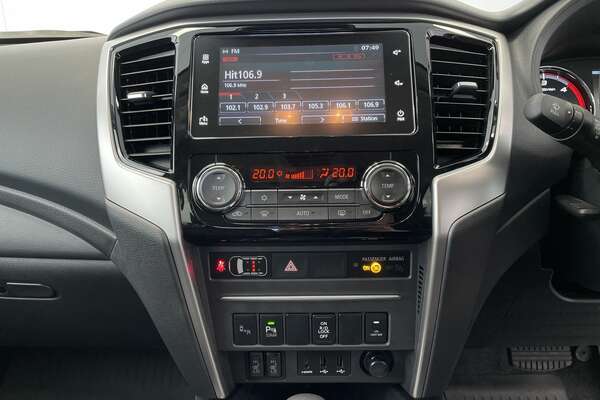 2023 Mitsubishi Triton Xtreme MR