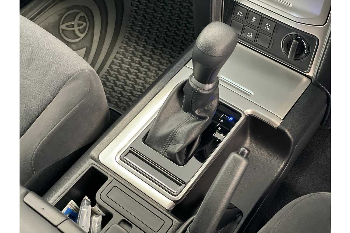 2023 Toyota Landcruiser Prado GX