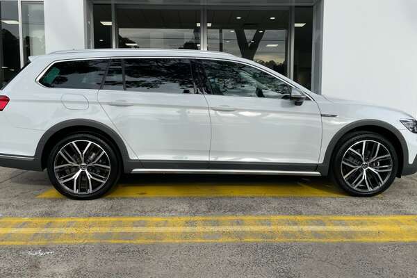 2023 Volkswagen Passat Alltrack 162TSI Premium B8