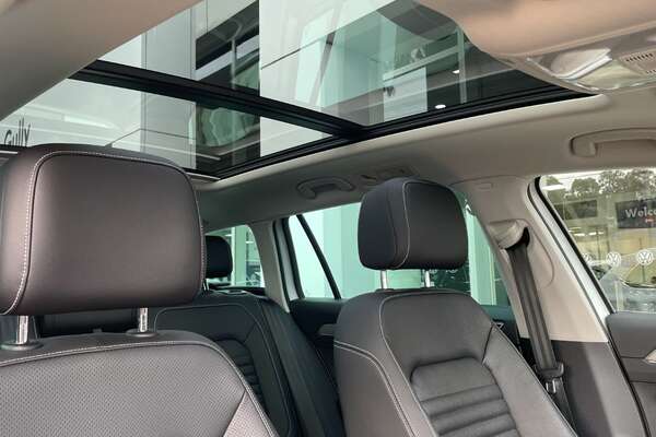 2023 Volkswagen Passat Alltrack 162TSI Premium B8