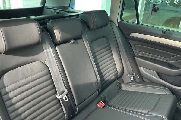 2023 Volkswagen Passat Alltrack 162TSI Premium B8