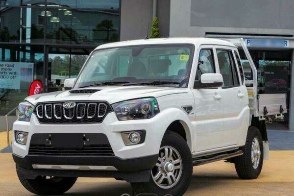 2022 Mahindra PIK-UP S11