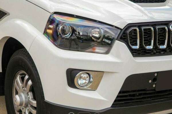 2022 Mahindra PIK-UP S11