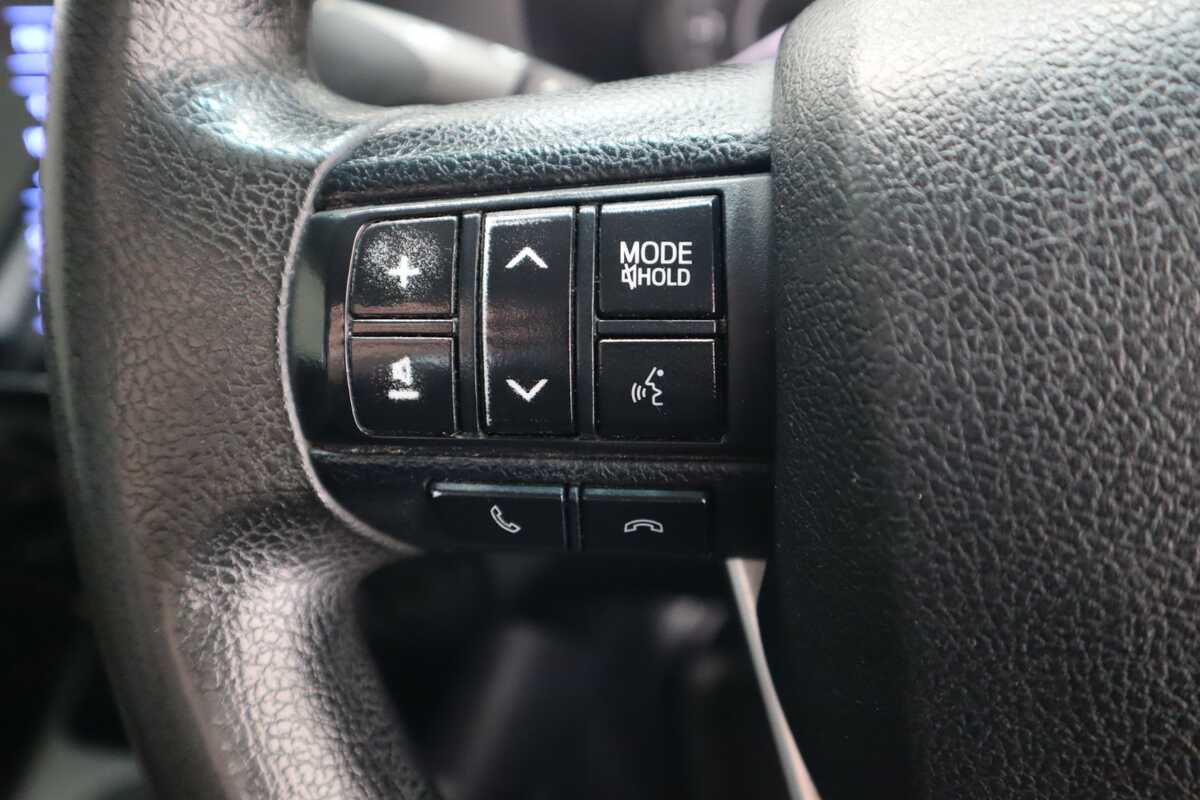 2016 Toyota HiLux 4x2 Workmate 2.7Lual1Y 001 1Y20150DX
