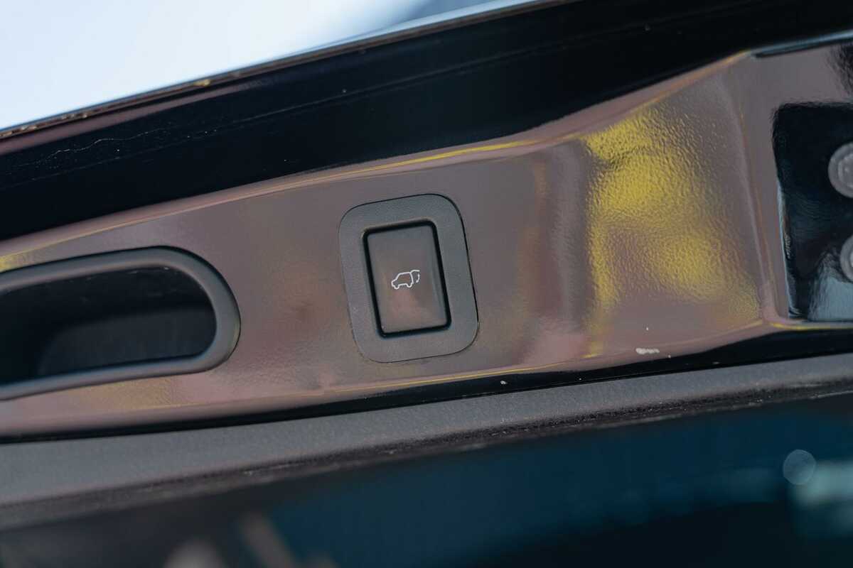 2014 Toyota Kluger Grande GSU55R