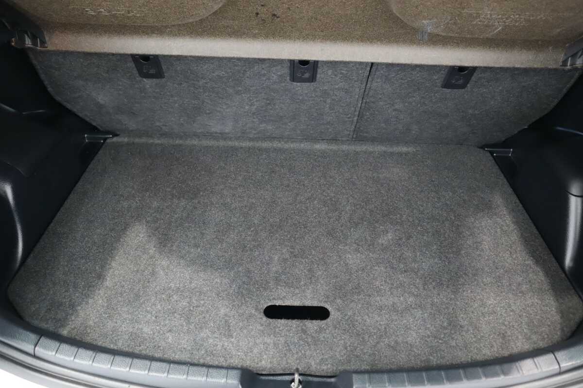 2016 Toyota Yaris ASCENTHATCH NCP130R MY15