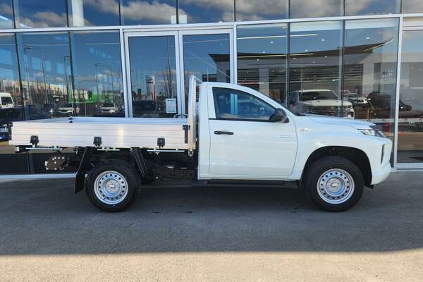 2023 Mitsubishi Triton GLX MR